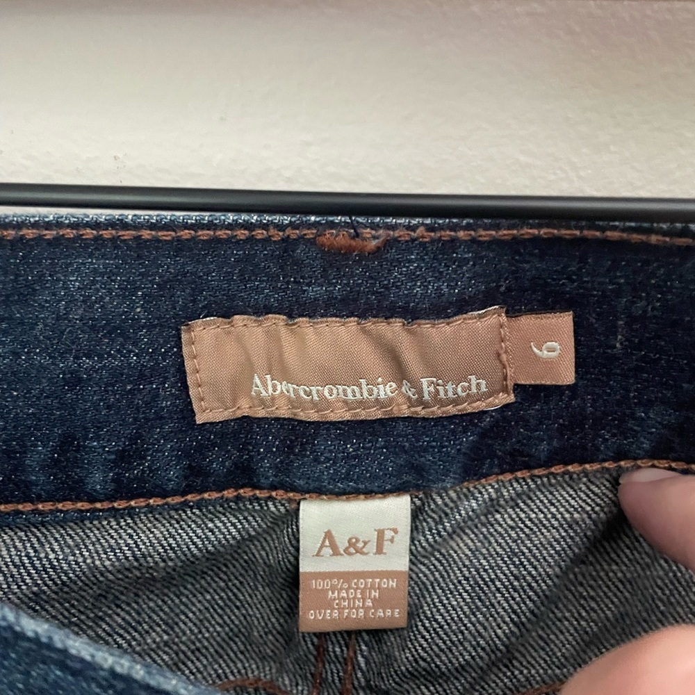 Abercrombie & Fitch Dark Blue Y2K Cropped Jeans Size 6 - Picture 5 of 8
